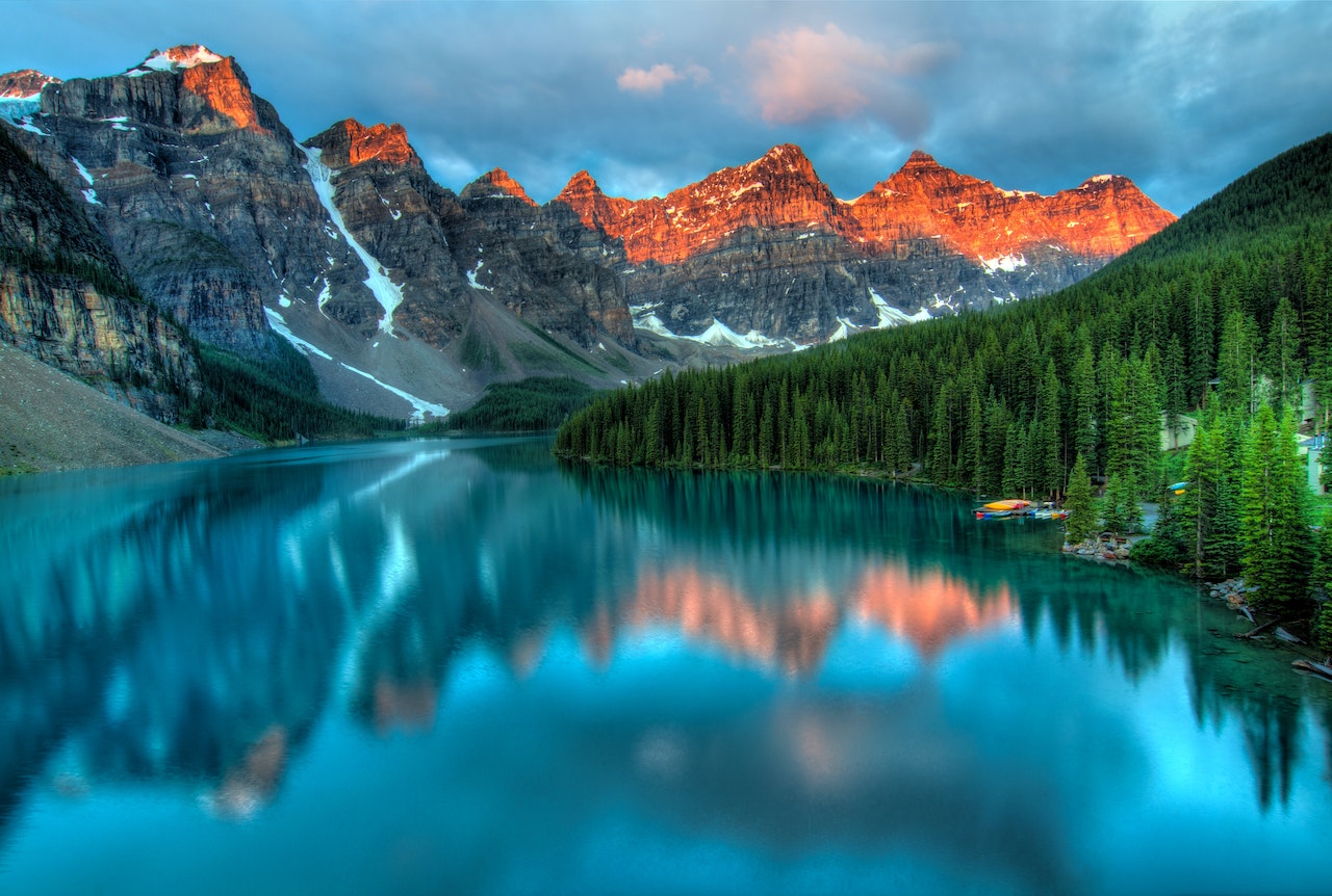 Lake and Mountain HD Wallpaper